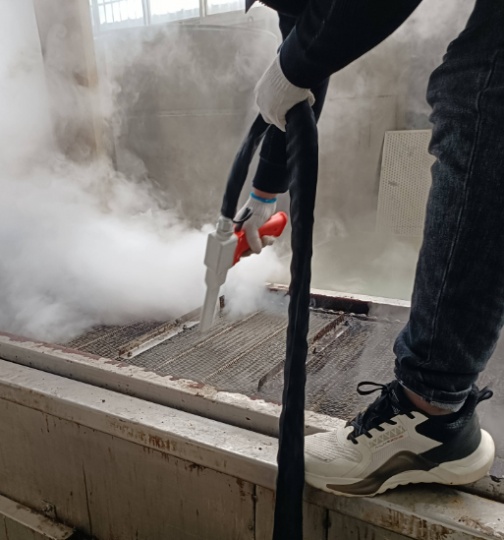 干'冰清洗 承接各类难洗问题 国际进口设备 自动化清洗