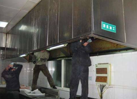 锅炉清洁 油烟机清;洁 机械设备清洁等 服务精细清洗.