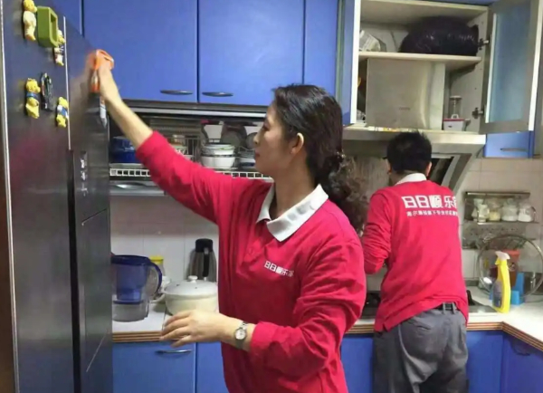 冰箱家电清洁 油烟机去污 维修翻新 空调'内机清洗 等服务精