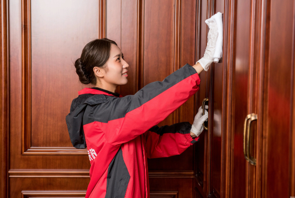 各类家电清洁;维修翻新油烟机去污空调内机清洗等服务 各类家电清洁;维修翻新油烟机去污空调内机清洗等服务