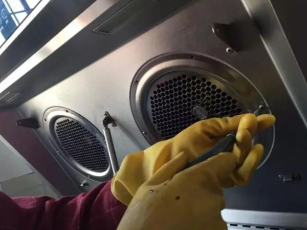 油烟机空调清洗各类家电清洗冰箱清洗洗衣机清洗精细清洗.